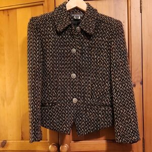 Chic Women's Black and Brown Blazer